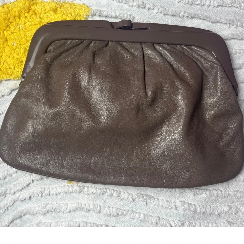 Vintage 1970s‎ Italian Taupe Leather Clutch Evening Bag Made in Italy Retro